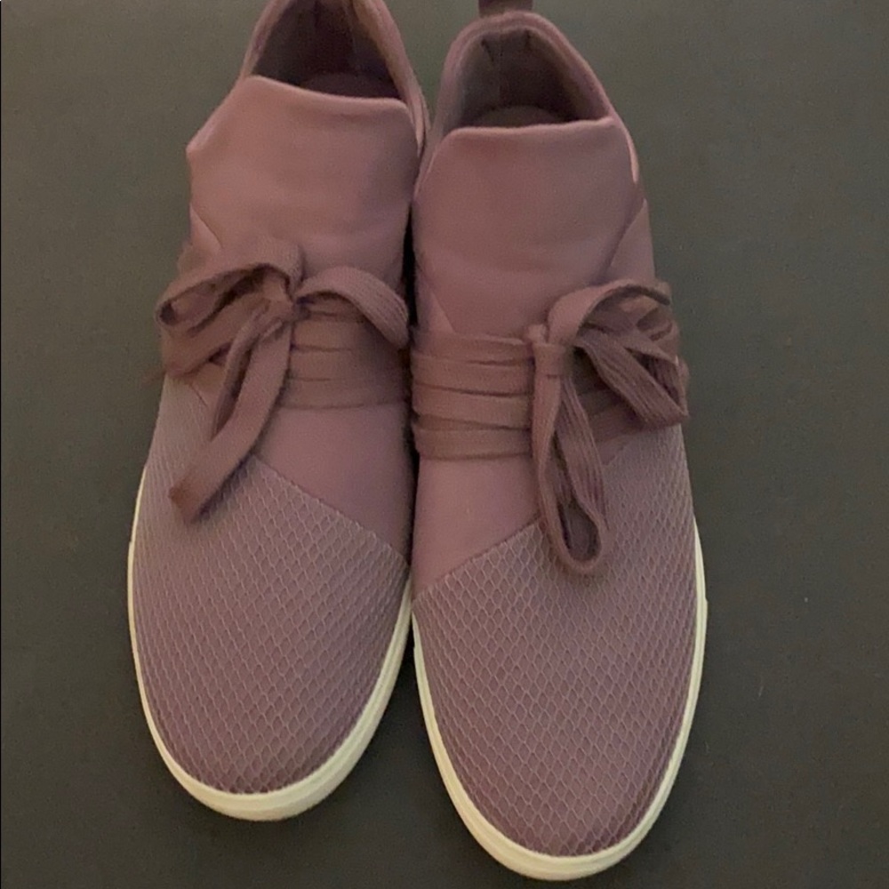 Brash Drea Lace-Up Sneaker